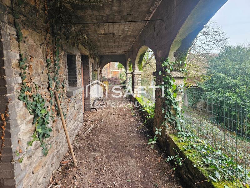 Maison - 260 m² - 9 pièces