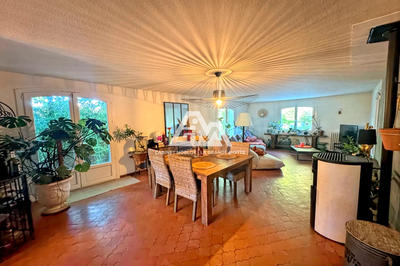 Maison - 158 m² - 6 pièces