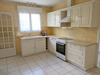 Maison - 91 m² - 4 pièces