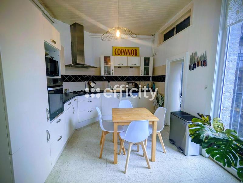 Maison - 161 m² - 6 pièces