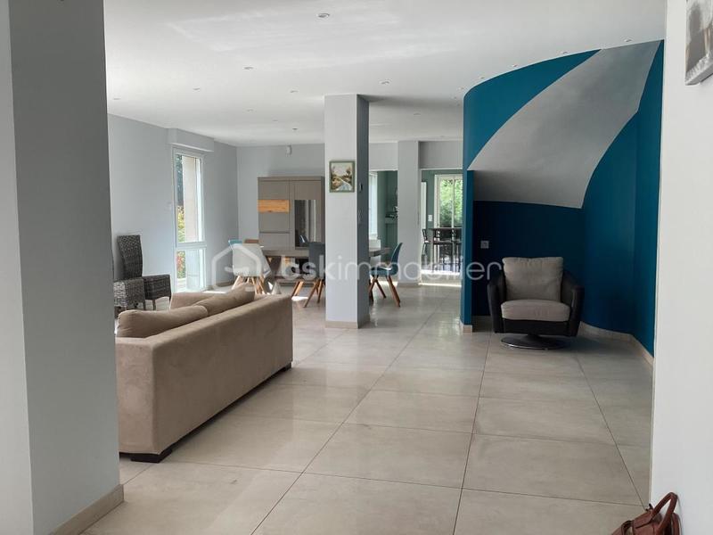 Demeure - 310 m² - 10 pièces