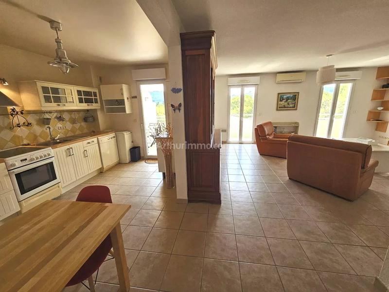 Appartement - 89 m² - 3 pièces