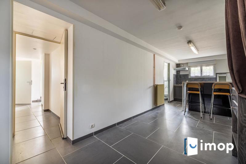 Maison - 210 m² - 5 pièces