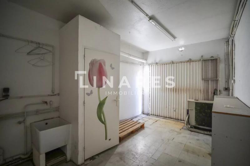 Local commercial - 125 m² - 6 pièces