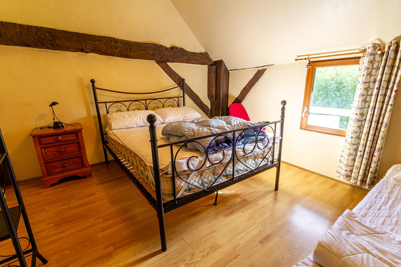 Maison - 205 m² - 9 pièces