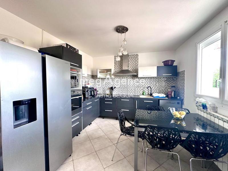 Maison - 143 m² - 5 pièces