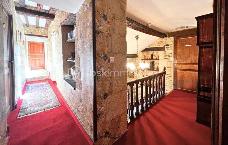 Propriété - 261 m² - 11 pièces