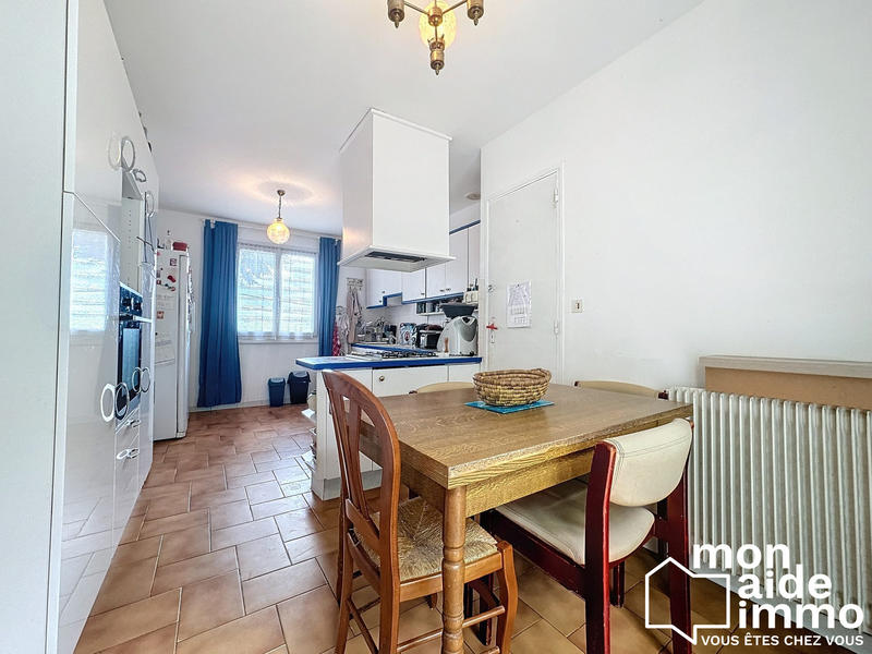 Maison - 185 m² - 6 pièces