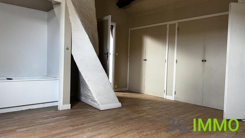 Maison ancienne - 189 m² - 8 pièces