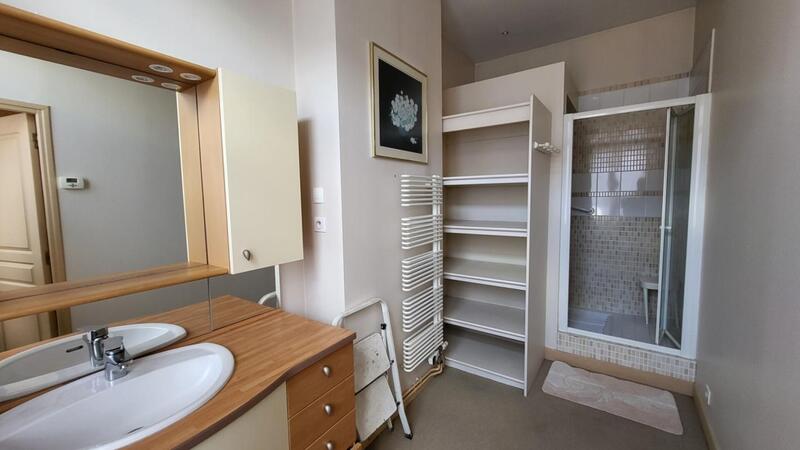 Maison - 257 m² - 7 pièces