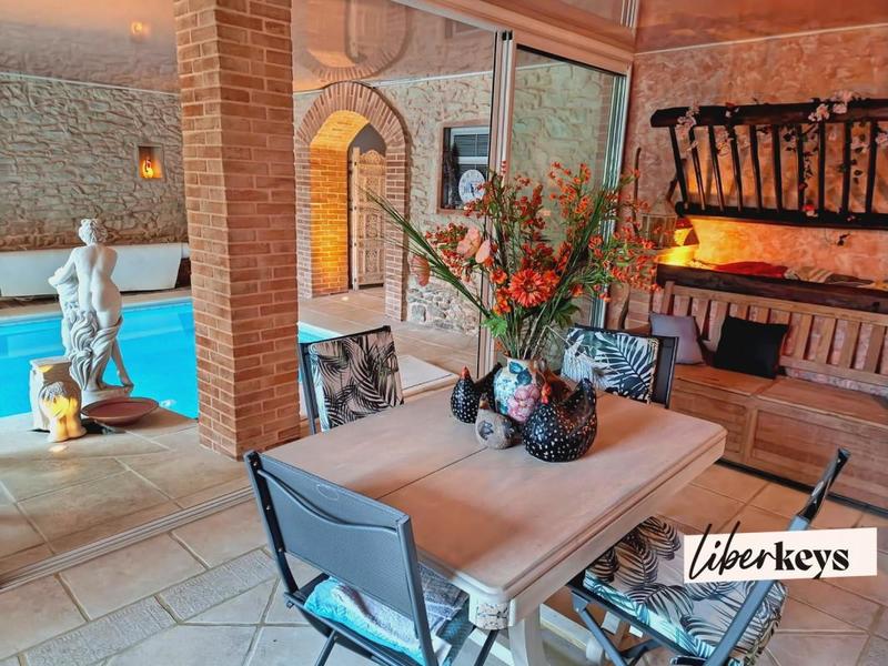 Maison bourgeoise - 450 m² - 14 pièces