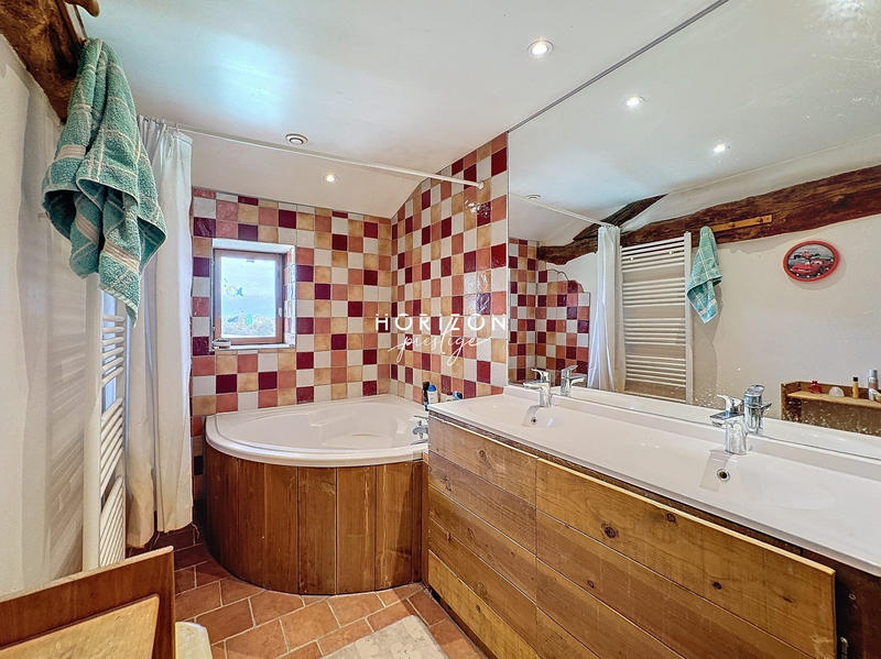 Ferme - 273 m² - 8 pièces