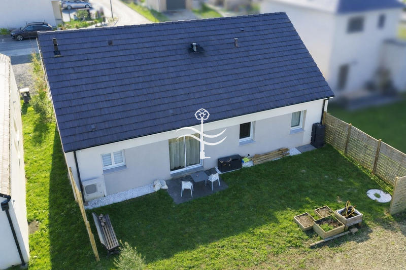 Maison - 93 m² - 5 pièces