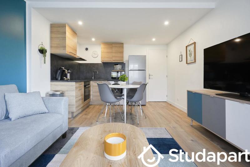 Chambre - 11 m² - 1 pièce