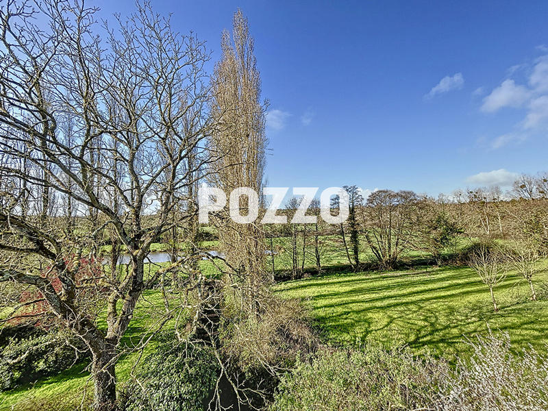 Maison - 439 m² - 16 pièces