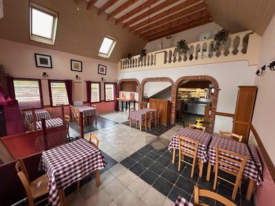 Local commercial - 128 m² - 2 pièces