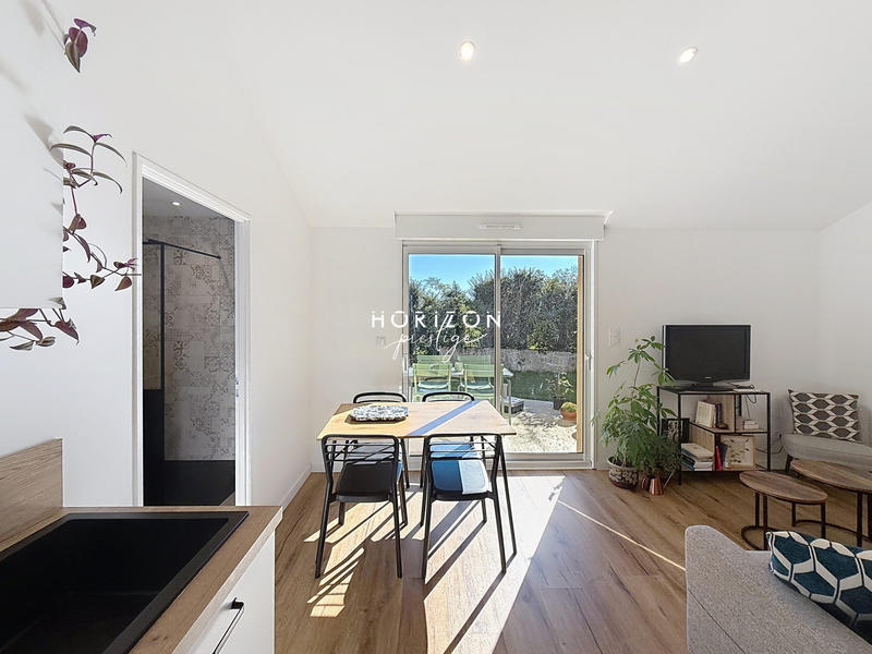 Maison - 210 m² - 9 pièces