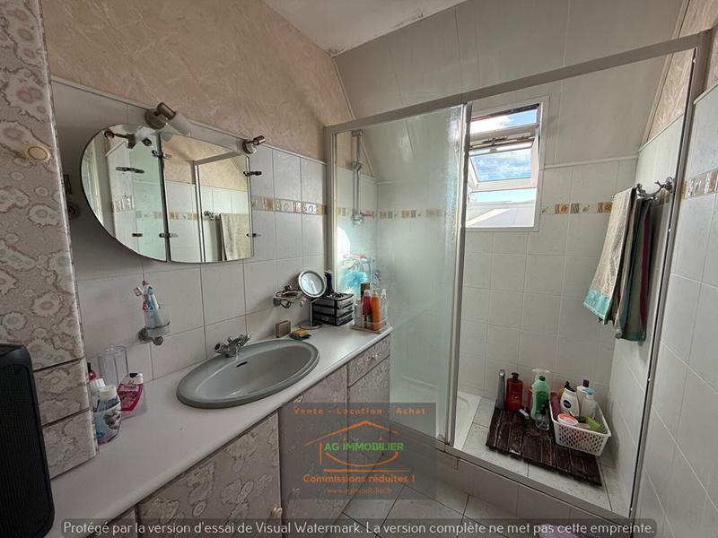 Maison - 97 m² - 6 pièces