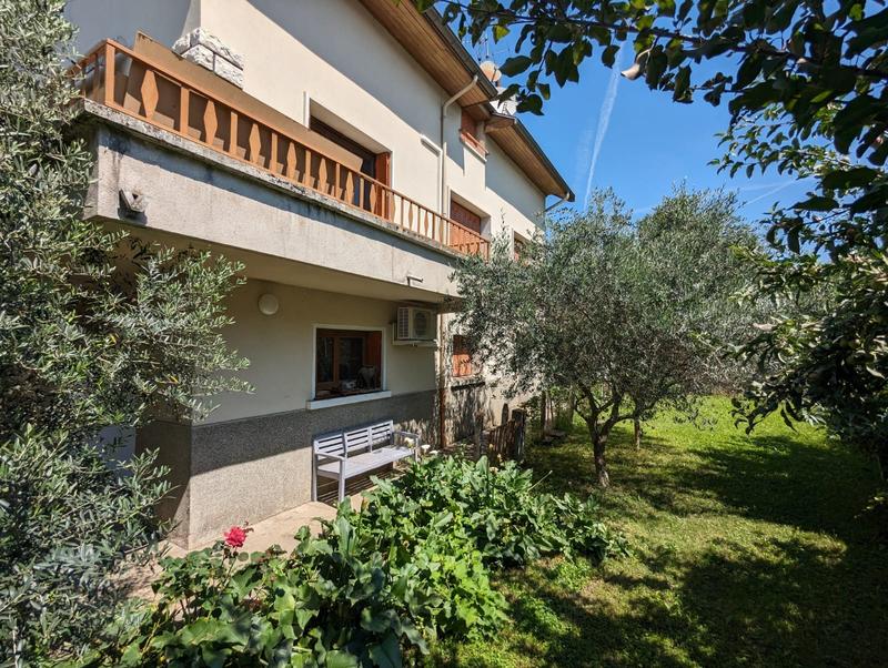Maison - 290 m² - 8 pièces