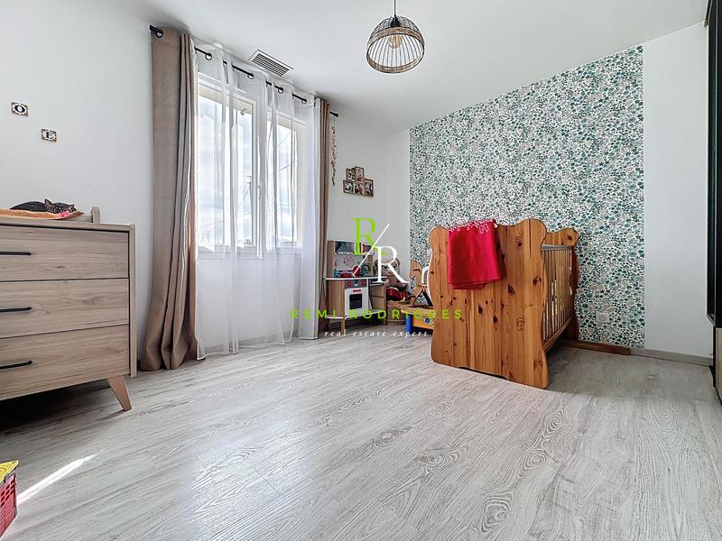 Villa - 143 m² - 5 pièces