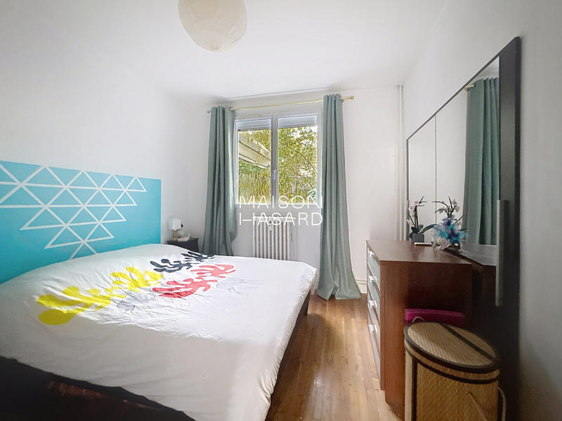 Appartement - 98 m² - 4 pièces