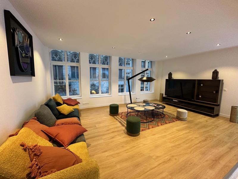 Appartement - 235 m² - 4 pièces