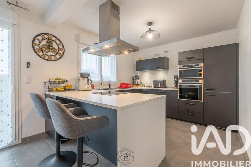 Maison - 96 m² - 5 pièces