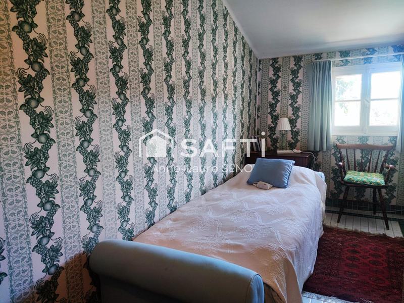 Maison - 395 m² - 14 pièces