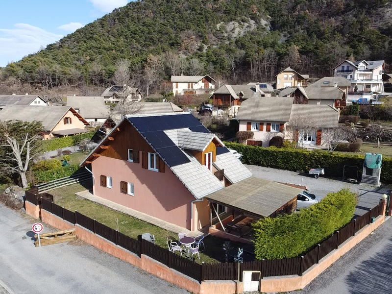 Maison - 93 m² - 4 pièces