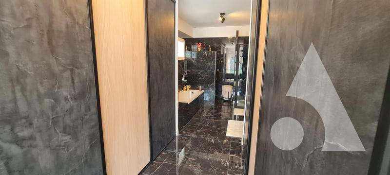 Maison - 164 m² - 7 pièces