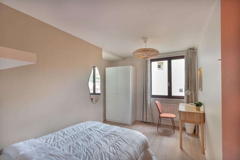 Maison - 296 m² - 15 pièces