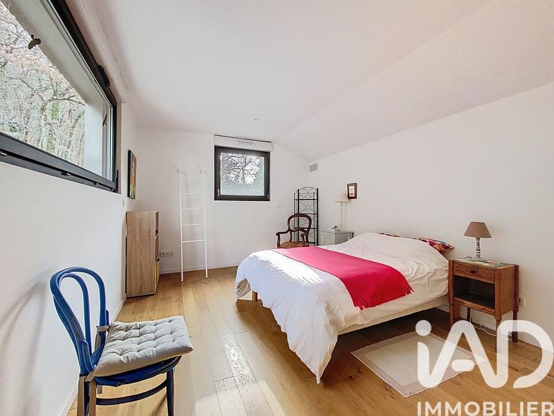 Maison - 208 m² - 8 pièces