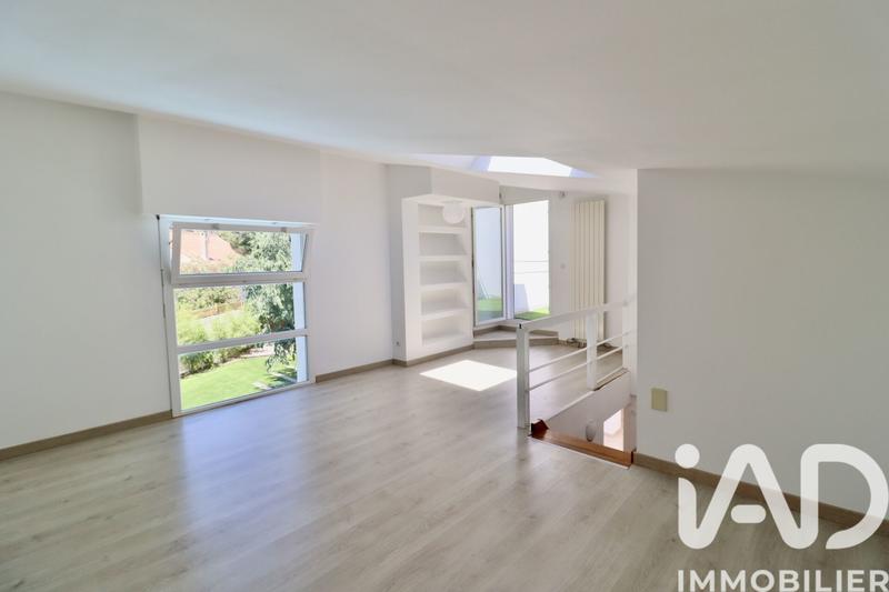 Maison - 238 m² - 4 pièces