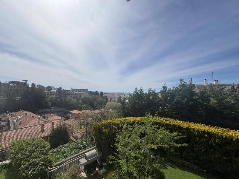 Appartement - 84 m² - 4 pièces