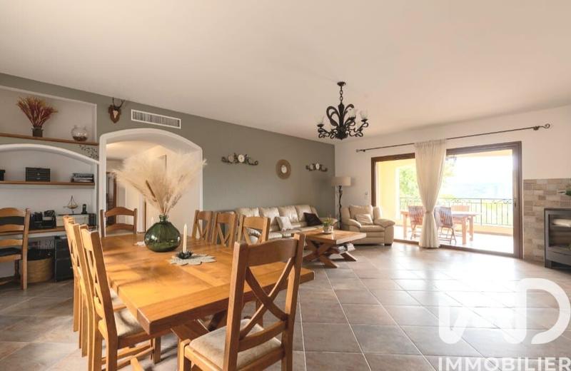 Maison - 183 m² - 4 pièces