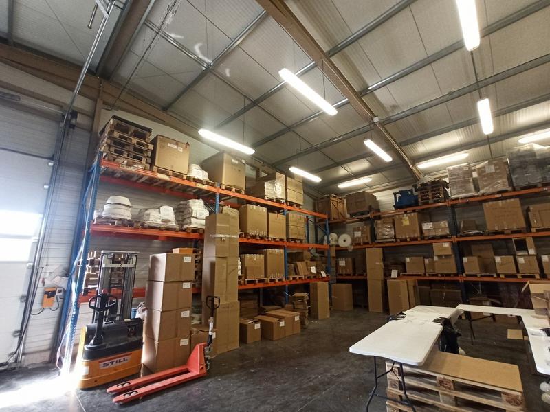 Local commercial - 318 m²