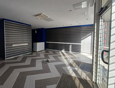 Local commercial - 69 m² - 3 pièces