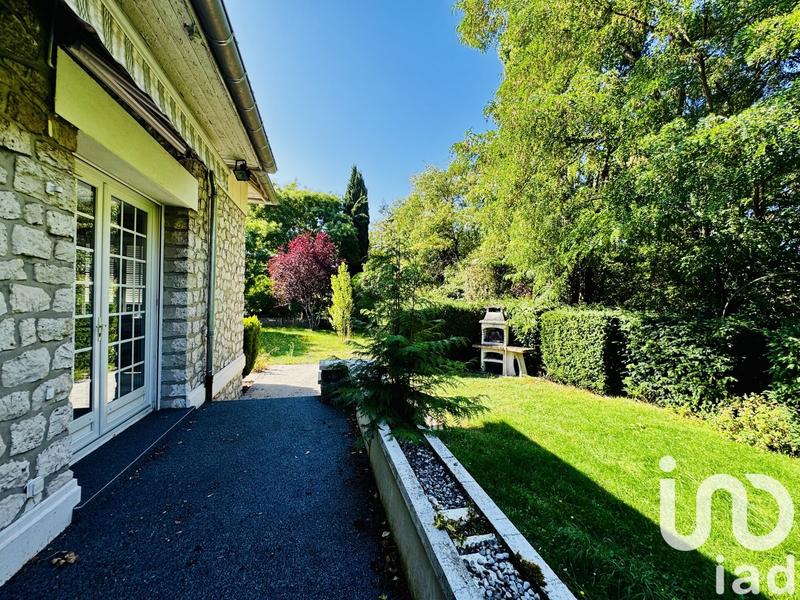 Maison - 211 m² - 8 pièces