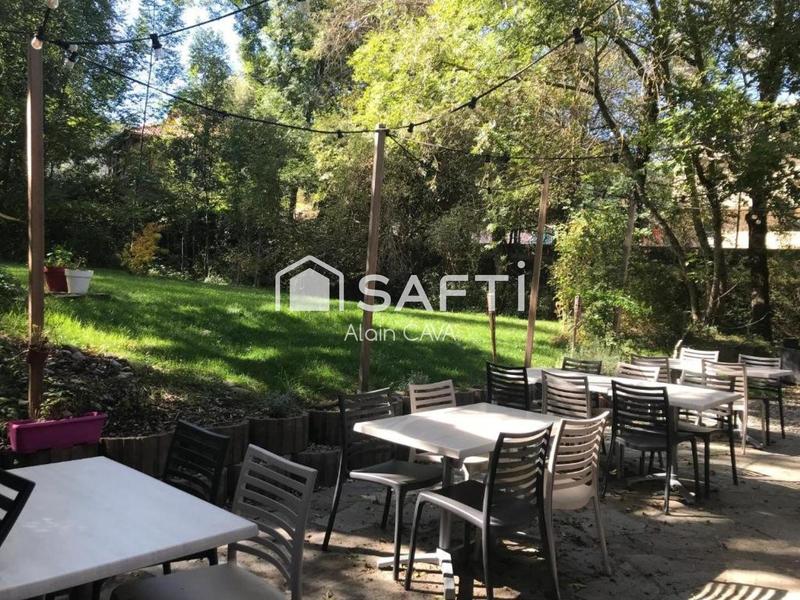 Local commercial - 4 000 m² - 17 pièces