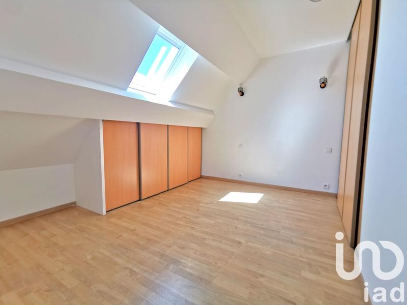 Maison - 210 m² - 9 pièces
