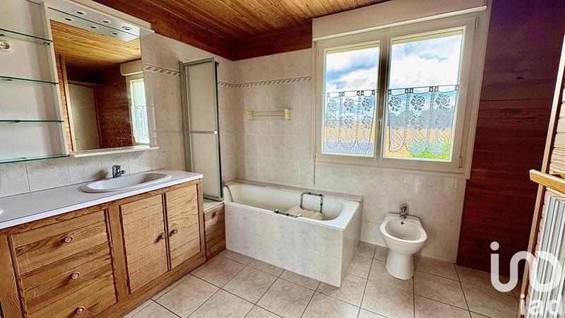 Maison - 159 m² - 8 pièces