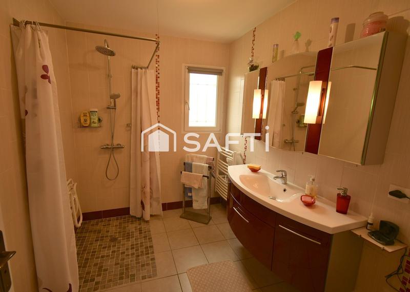 Maison - 97 m² - 5 pièces