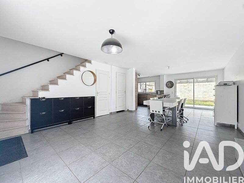 Maison - 110 m² - 7 pièces