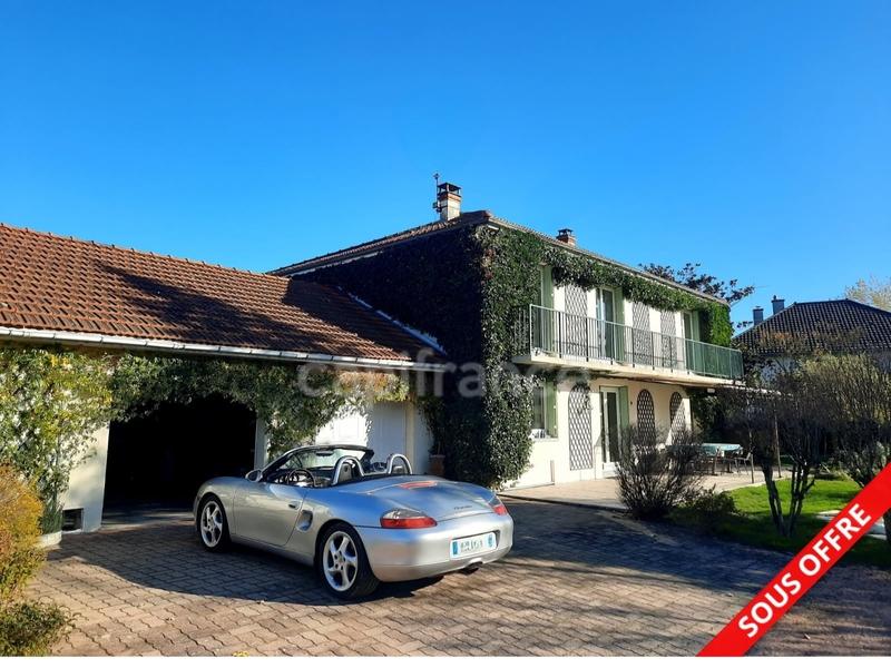 Maison - 200 m² - 7 pièces