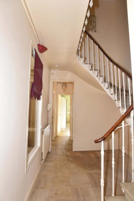 Appartement - 194 m² - 5 pièces