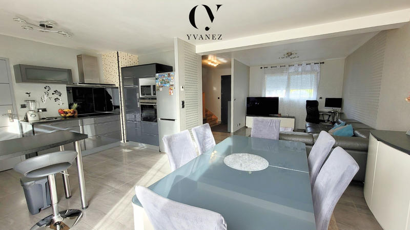 Maison - 103 m² - 5 pièces