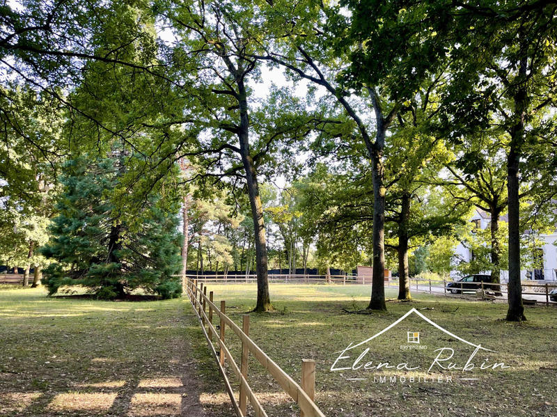 Propriété - 378 m² - 12 pièces