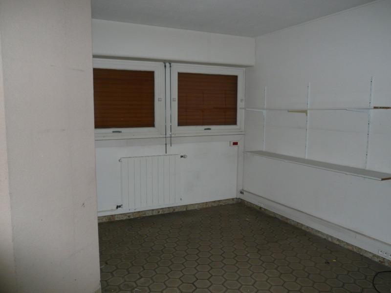 Local commercial - 740 m² - 8 pièces