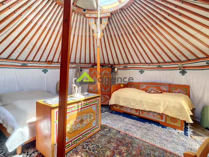 Propriété - 180 m² - 15 pièces