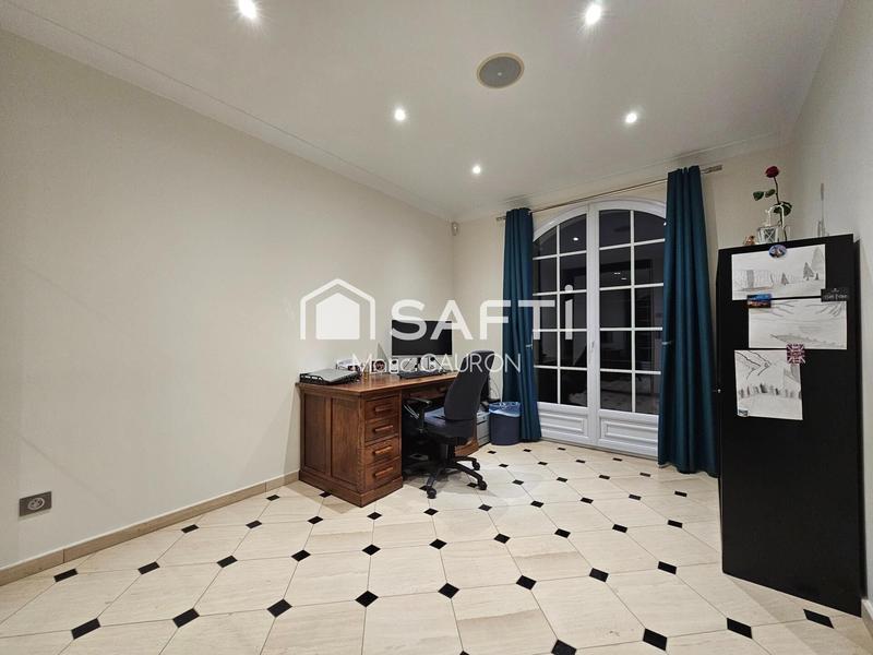 Maison de maîtres - 380 m² - 8 pièces